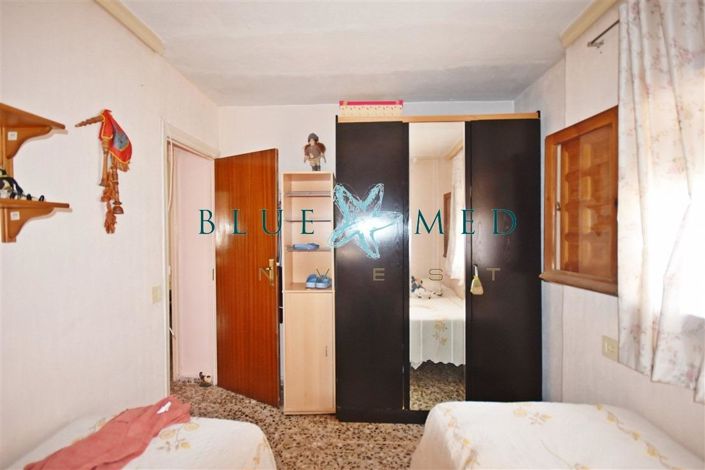 Image No.18-3 Bed Flat for sale