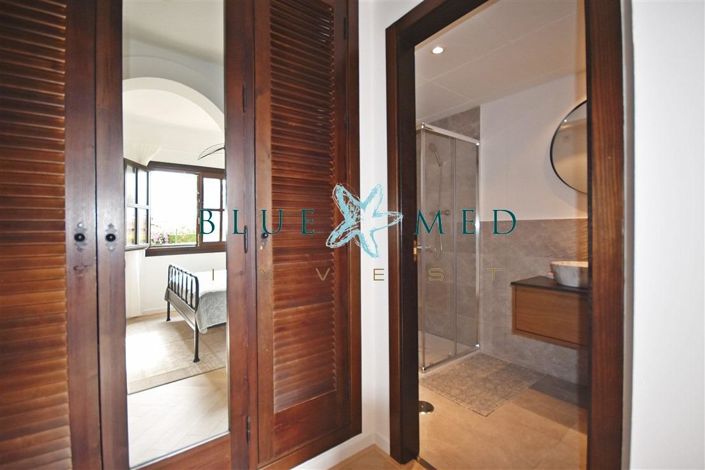 Image No.18-2 Bed House for sale