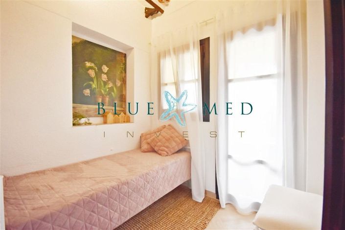 Image No.20-2 Bed House for sale