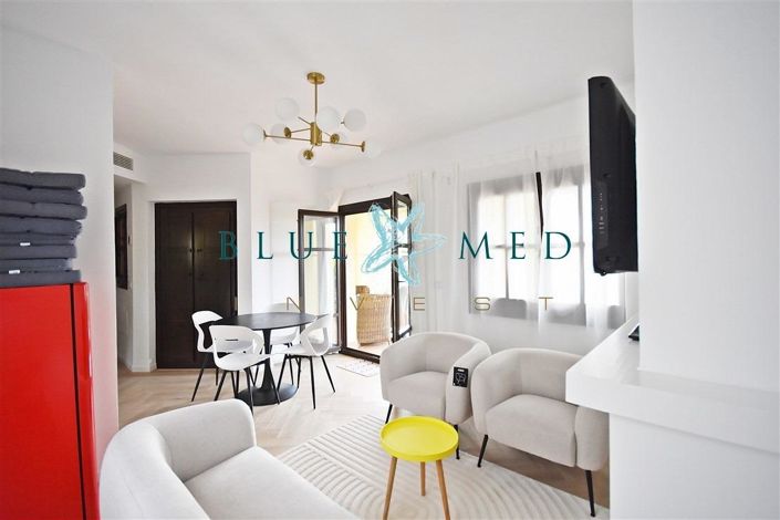 Image No.9-2 Bed House for sale