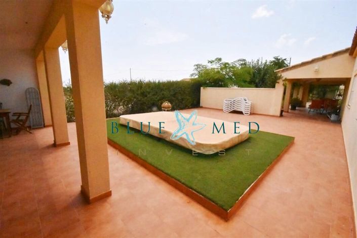 Image No.13-4 Bed Country House for sale