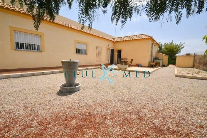 Image No.17-4 Bed Country House for sale