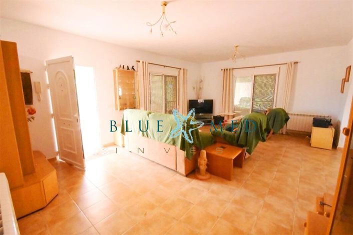 Image No.21-4 Bed Country House for sale