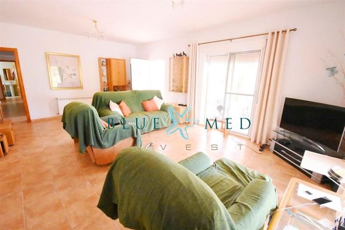 Image No.24-4 Bed Country House for sale