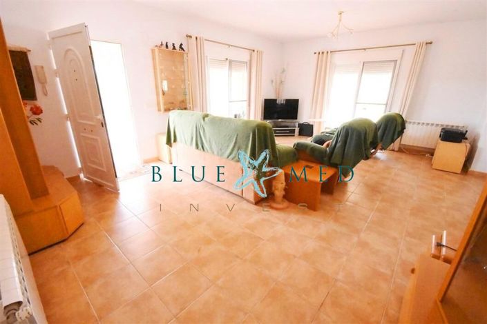 Image No.25-4 Bed Country House for sale