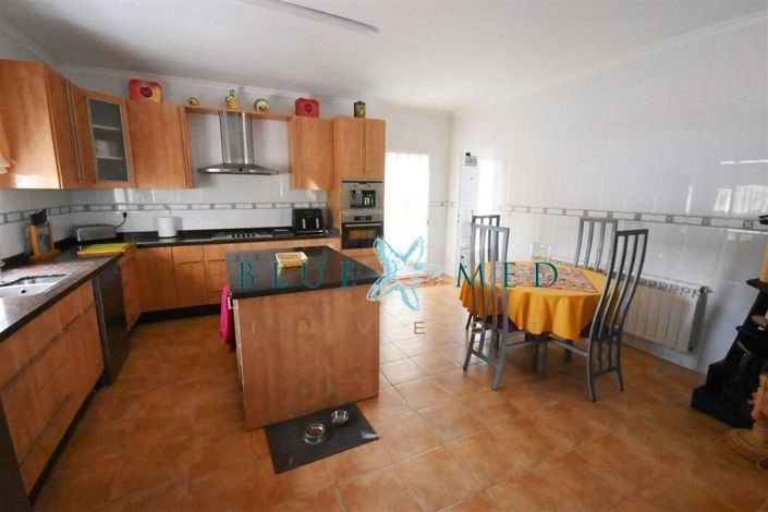 Image No.28-4 Bed Country House for sale