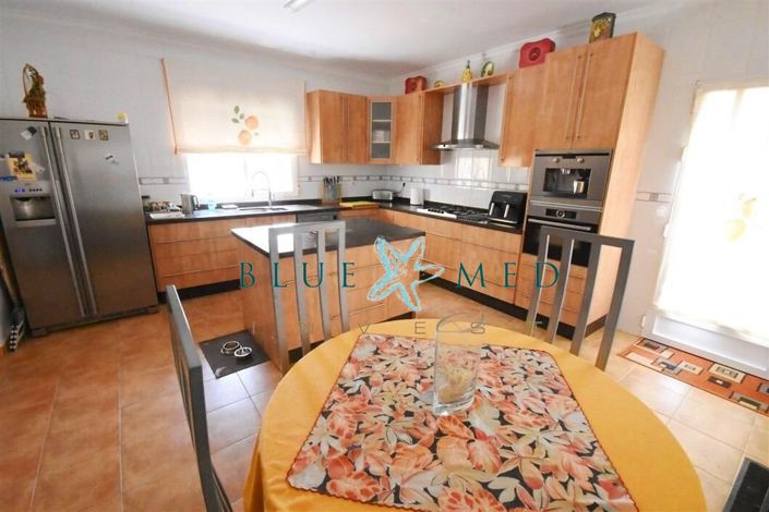 Image No.30-4 Bed Country House for sale