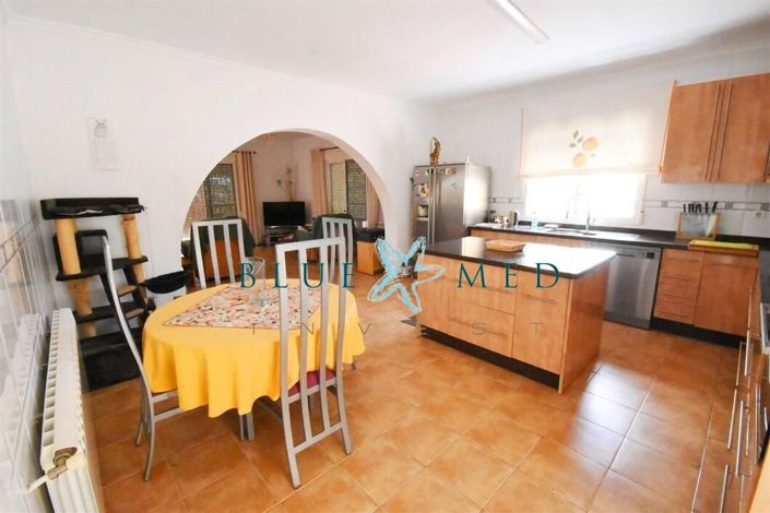 Image No.33-4 Bed Country House for sale