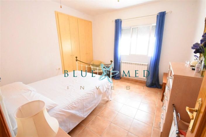 Image No.34-4 Bed Country House for sale