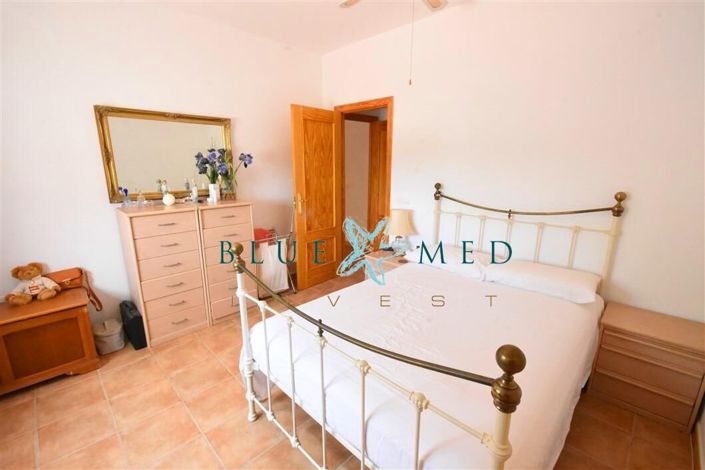 Image No.36-4 Bed Country House for sale