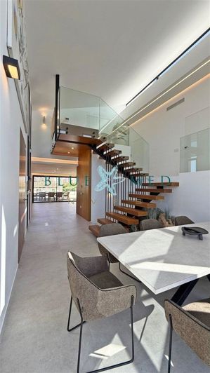 Image No.14-4 Bed Villa for sale