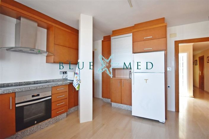 Image No.11-4 Bed Flat for sale