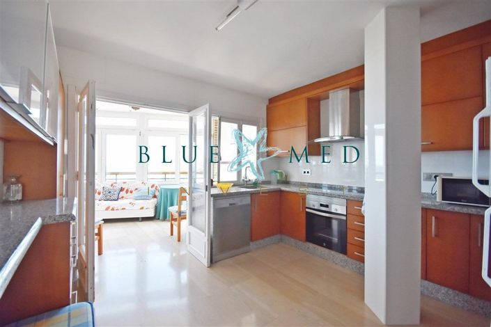 Image No.13-4 Bed Flat for sale