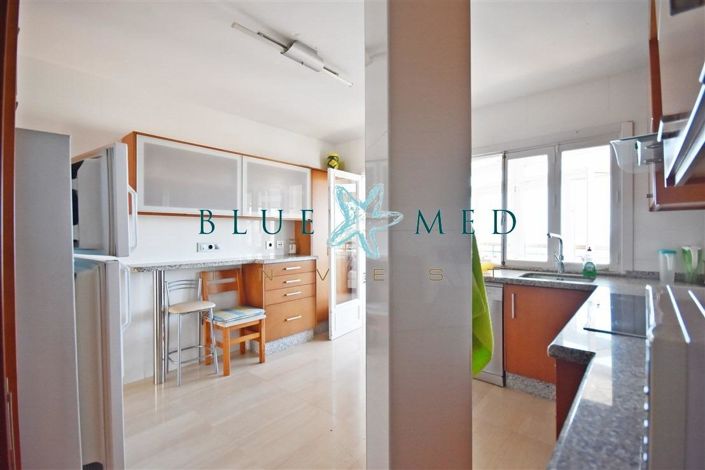 Image No.14-4 Bed Flat for sale