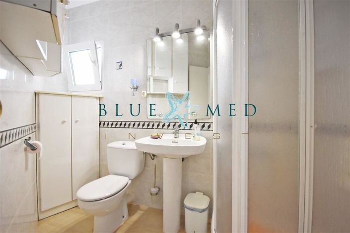 Image No.25-4 Bed Flat for sale