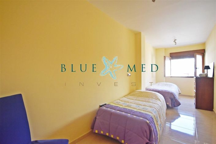 Image No.10-3 Bed House for sale