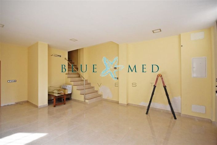 Image No.16-3 Bed House for sale