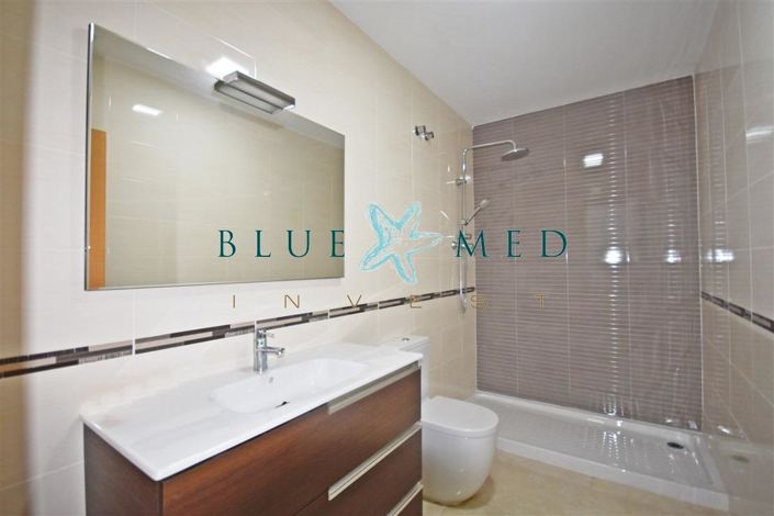 Image No.20-3 Bed House for sale