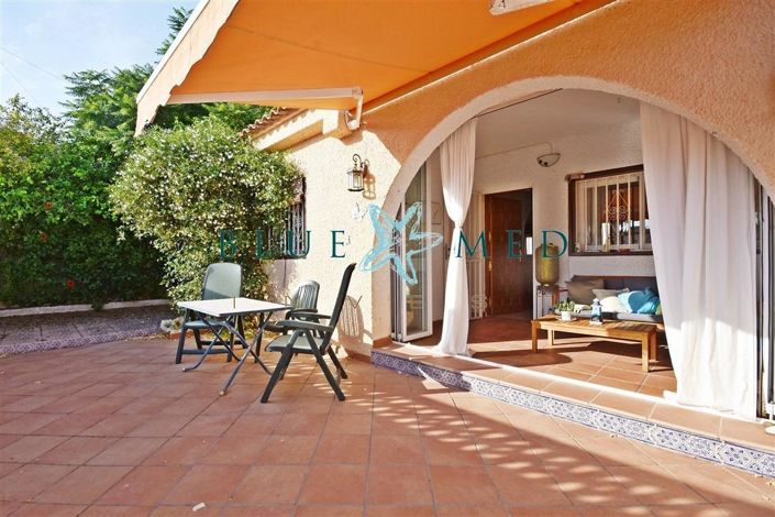 Image No.1-2 Bed House for sale