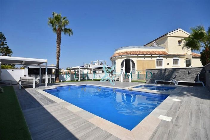 Image No.1-Villa de 3 chambres à vendre à Camposol