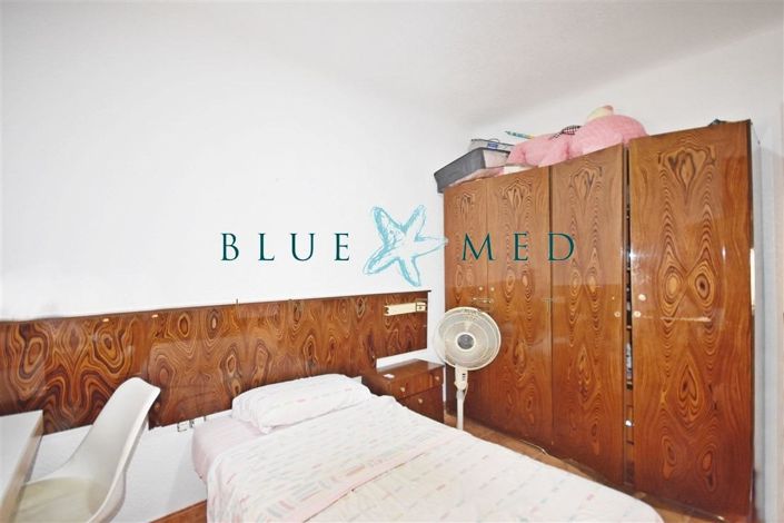 Image No.11-4 Bed Flat for sale