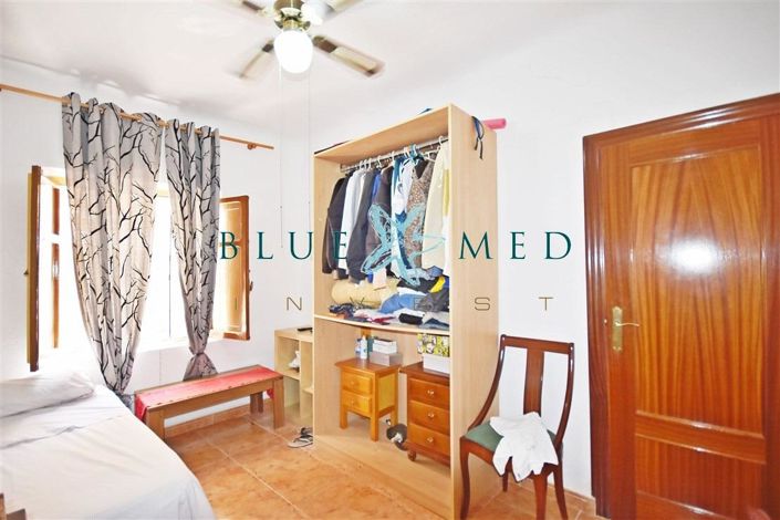 Image No.16-4 Bed Flat for sale