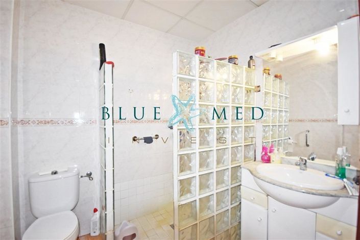 Image No.19-4 Bed Flat for sale