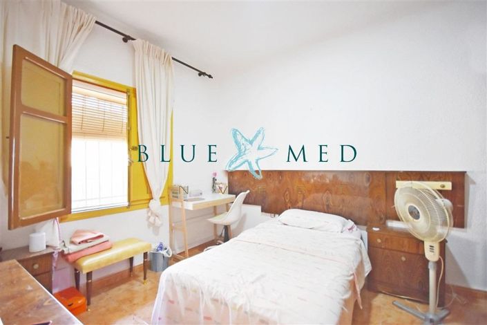 Image No.9-4 Bed Flat for sale