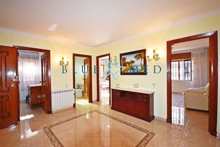 Image No.14-3 Bed House for sale