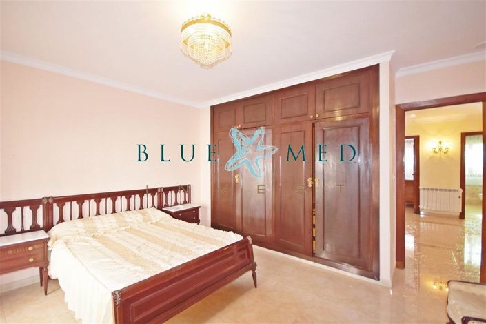 Image No.16-3 Bed House for sale