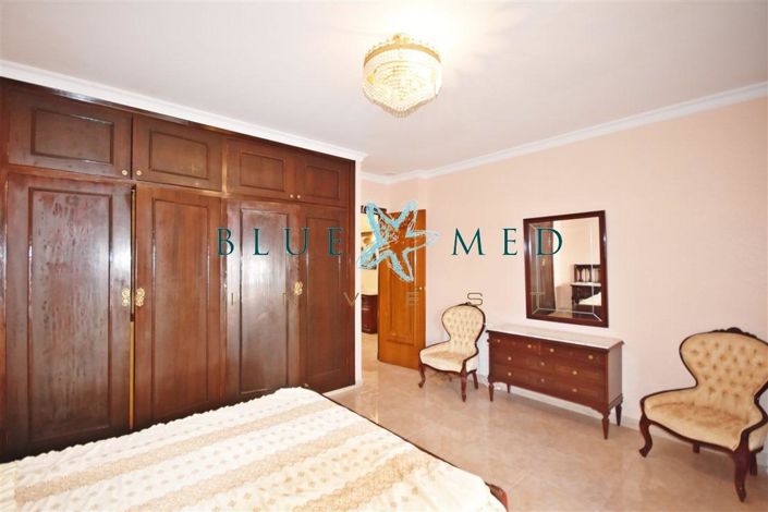 Image No.17-3 Bed House for sale