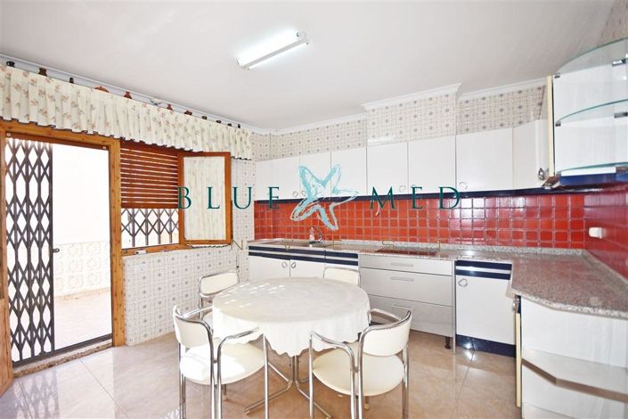Image No.6-3 Bed House for sale