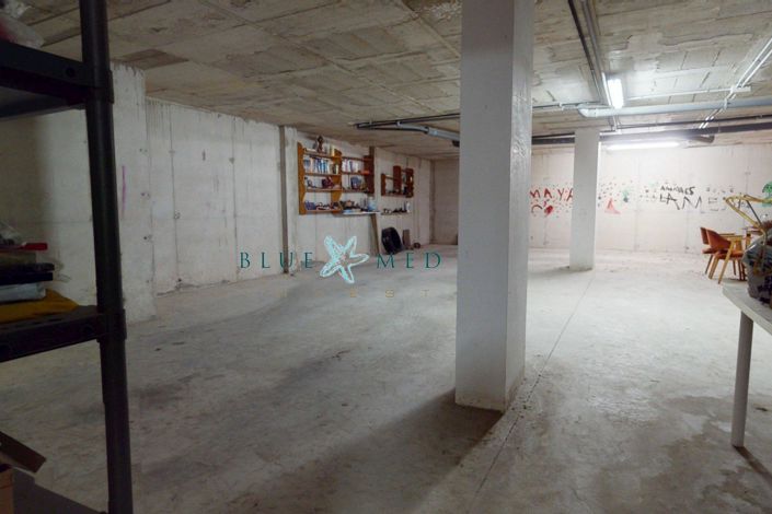 Image No.21-5 Bed Country House for sale