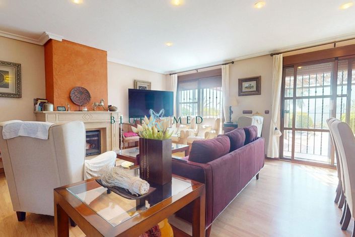 Image No.6-5 Bed Country House for sale