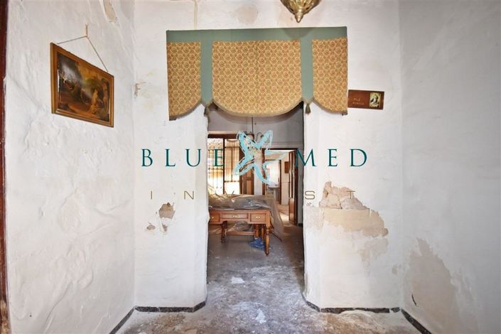 Image No.3-4 Bed House for sale