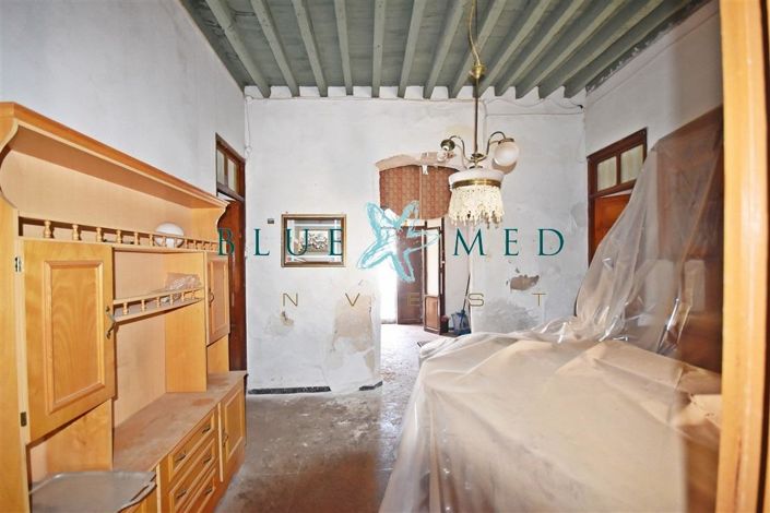 Image No.5-4 Bed House for sale