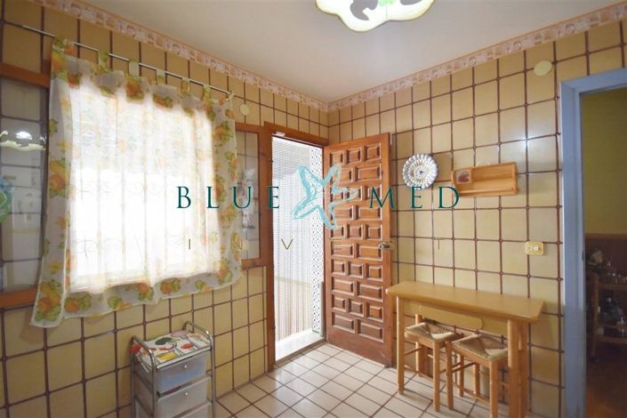 Image No.10-4 Bed Property for sale