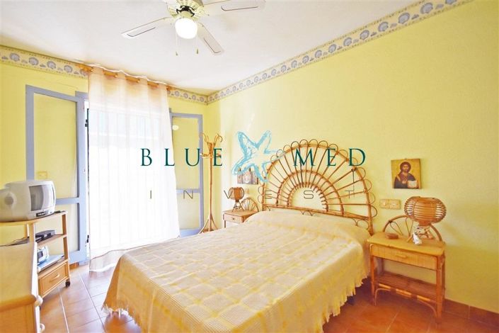 Image No.16-4 Bed Property for sale