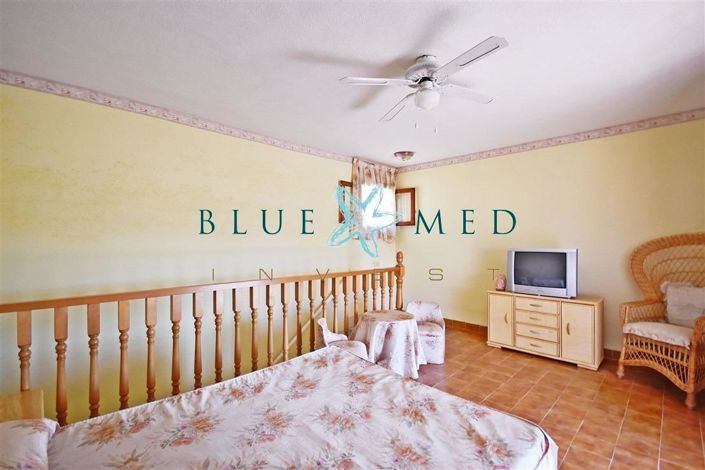 Image No.26-4 Bed Property for sale