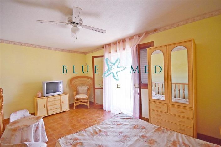 Image No.27-4 Bed Property for sale