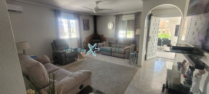 Image No.18-3 Bed House for sale