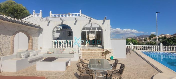 Image No.7-3 Bed House for sale