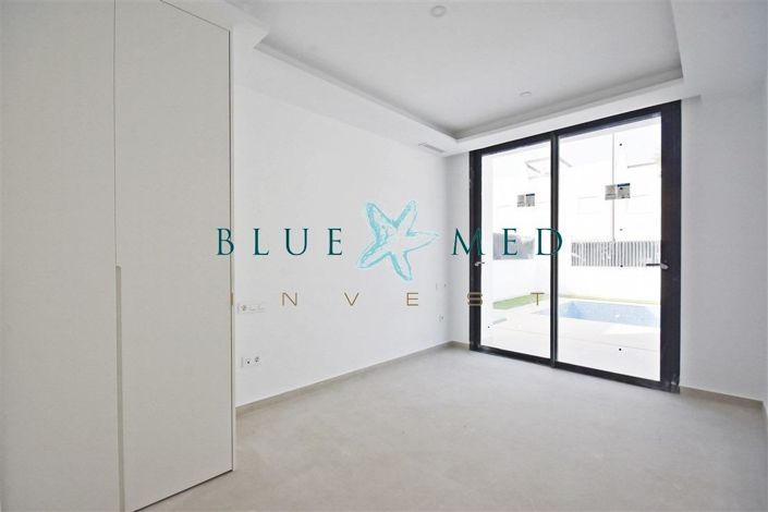 Image No.7-2 Bed Villa for sale