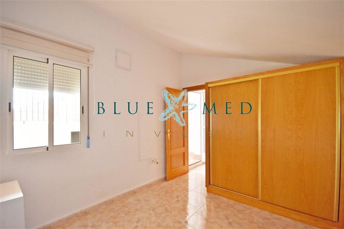 Image No.17-3 Bed Flat for sale