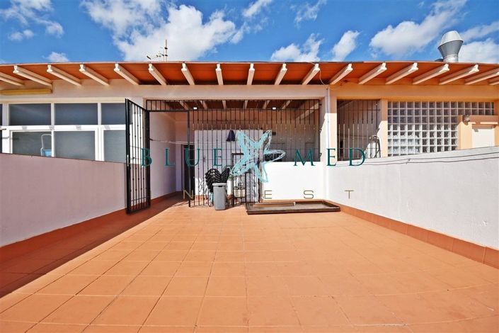 Image No.19-3 Bed Flat for sale