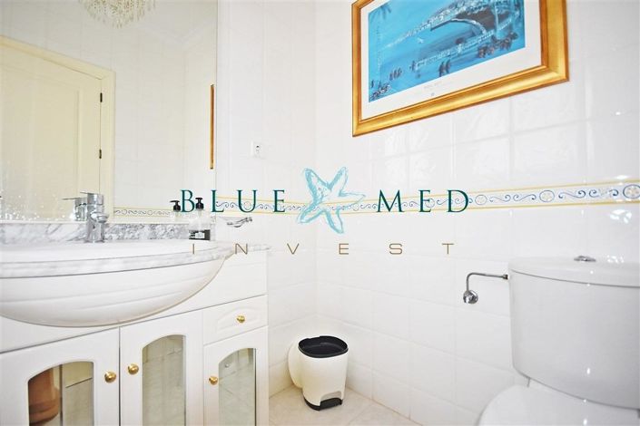 Image No.12-6 Bed Villa for sale