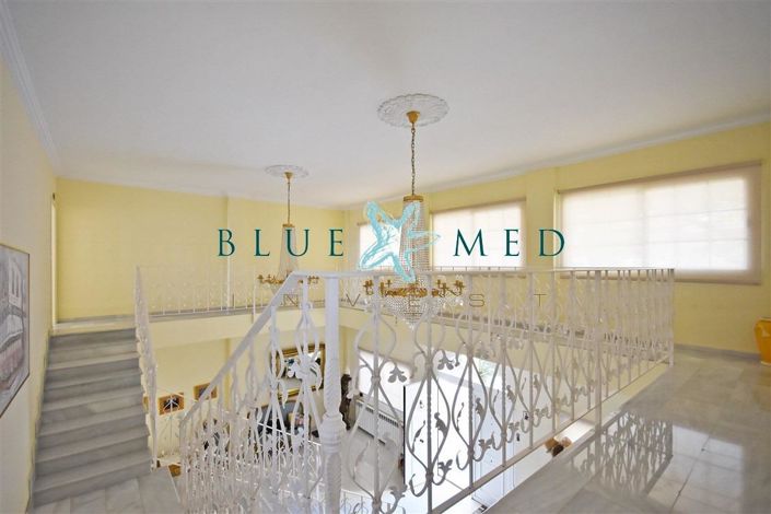 Image No.13-6 Bed Villa for sale