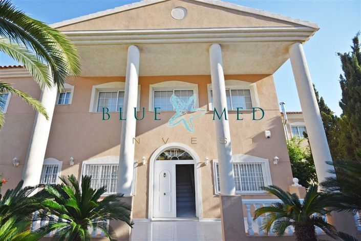 Image No.2-6 Bed Villa for sale