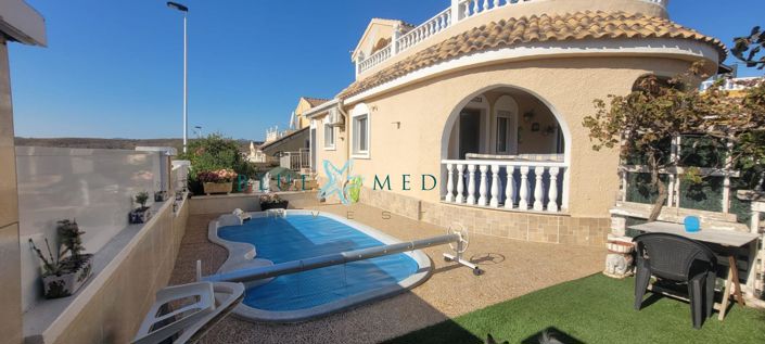 Image No.1-3 Bed House for sale
