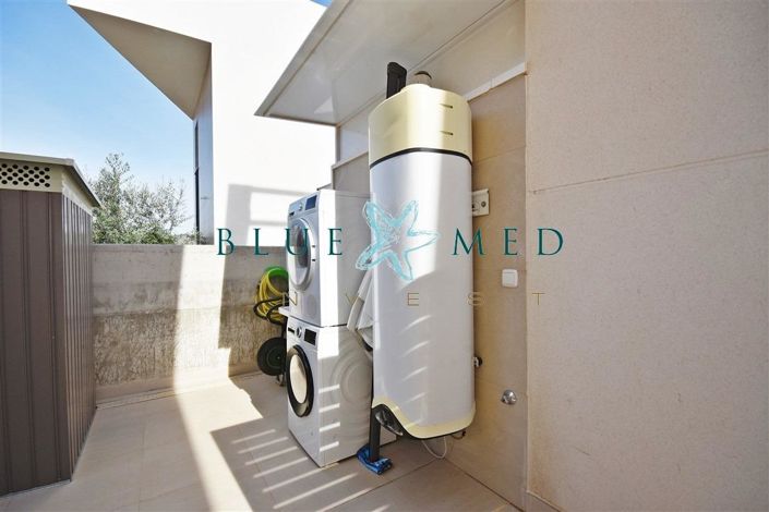 Image No.28-3 Bed Villa for sale